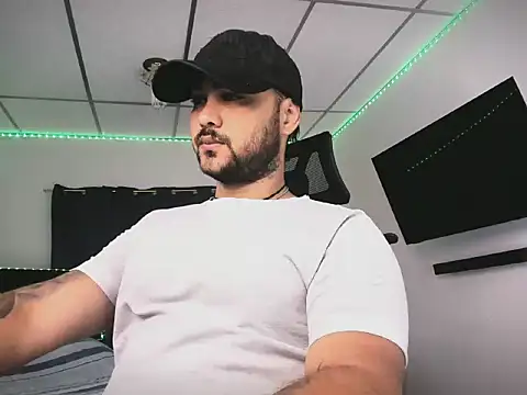 Snapshot of Sebas-hott chatting on February 2026 09:22:01 PM Sebas-hott online show from February 2026 09:22:01 PM