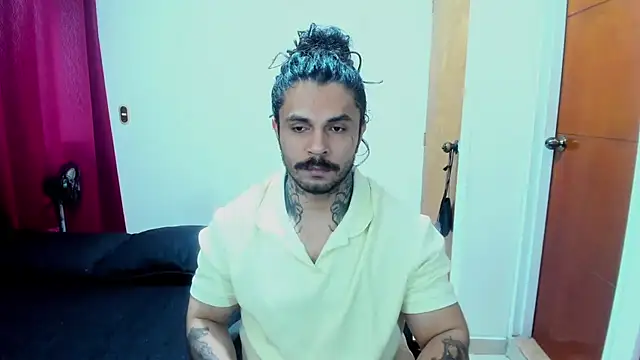 Snapshot of Van_Velckan chatting on July 2026 02:03:02 AM Van Velckan online show from July 2026 02:03:02 AM