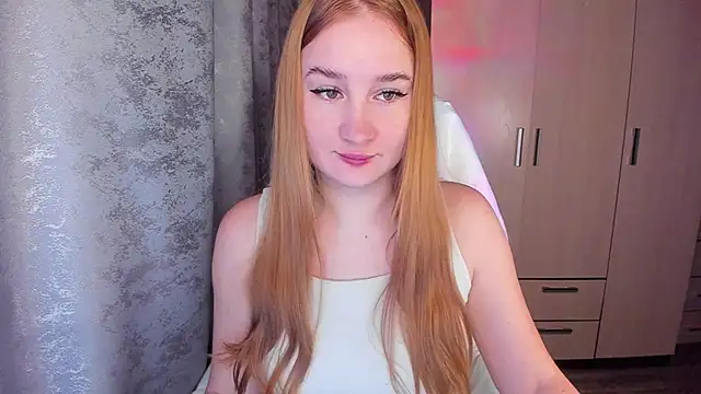 Snapshot of KeiraNight chatting on January 2025 01:55:01 AM KeiraNight online show from January 2025 01:55:01 AM