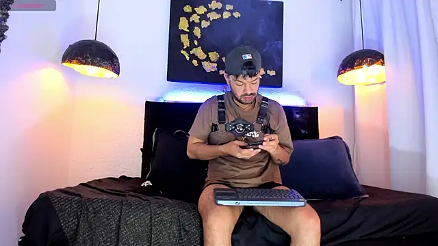 Snapshot of Angel_Snowhotxxx chatting on December 2024 01:17:01 PM Angel Snowhotxxx online show from December 2024 01:17:01 PM