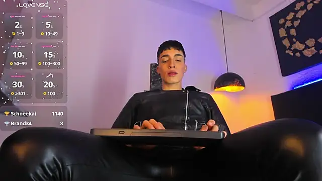 Snapshot of Angel_Snowhotxxx chatting on January 2025 07:13:02 PM Angel Snowhotxxx online show from January 2025 07:13:02 PM