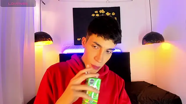 Snapshot of Angel_Snowhotxxx chatting on February 2025 03:41:02 PM Angel Snowhotxxx online show from February 2025 03:41:02 PM