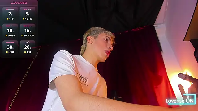 Snapshot of Angel_Snowhotxxx chatting on March 2025 04:13:01 AM Angel Snowhotxxx online show from March 2025 04:13:01 AM