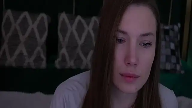 IceDanielles online show from November 2025 01:32:02 PM