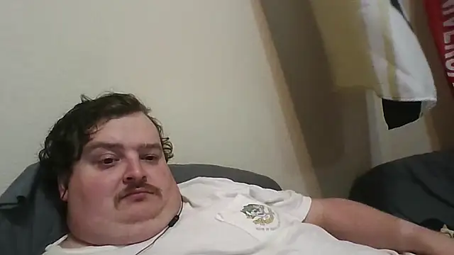 Snapshot of YelpedAverting chatting on December 2025 12:37:02 AM YelpedAverting online show from December 2025 12:37:02 AM