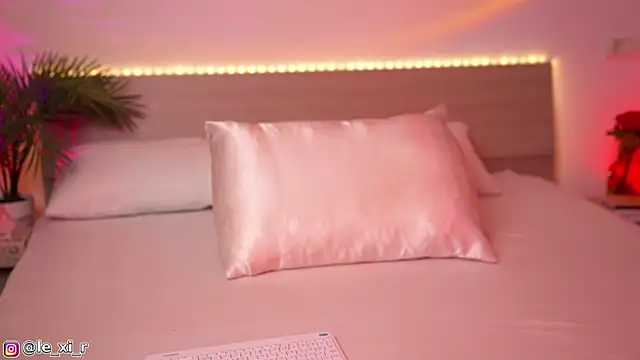 Lexi Reed online show from October 2025 03:23:02 PM