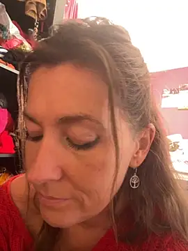 Lwhite1 online show from September 2025 03:50:01 PM