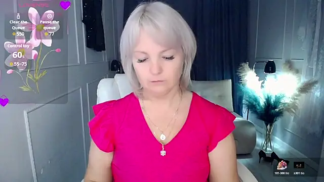 Juarnea online show from October 2025 10:52:02 AM