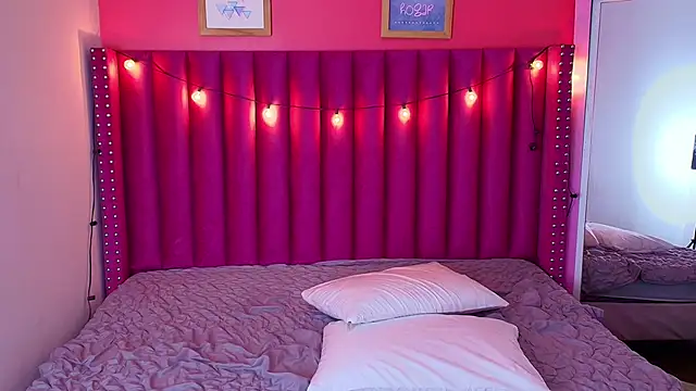 littleebonny online show from February 2025 01:51:01 PM