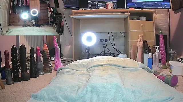 Snapshot of ClairTS chatting on December 2024 12:38:01 PM ClairTS online show from December 2024 12:38:01 PM