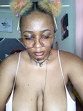 Snapshot of CocoBootyyy chatting on October 2025 04:19:02 AM CocoBootyyy online show from October 2025 04:19:02 AM