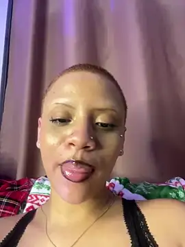 Snapshot of Charlotee_ chatting on December 2024 08:49:02 AM Charlotee  online show from December 2024 08:49:02 AM