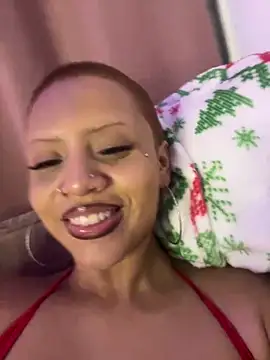 Snapshot of Charlotee_ chatting on January 2025 06:33:01 AM Charlotee  online show from January 2025 06:33:01 AM