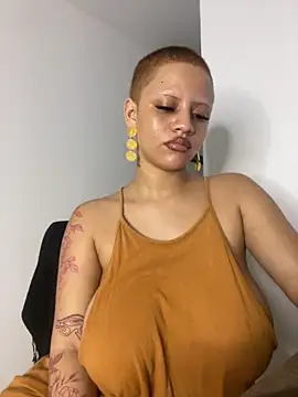 Snapshot of Charlotee_ chatting on September 2025 06:06:01 AM Charlotee  online show from September 2025 06:06:01 AM