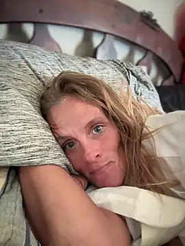 vixendoll87 online show from March 2025 03:09:02 PM