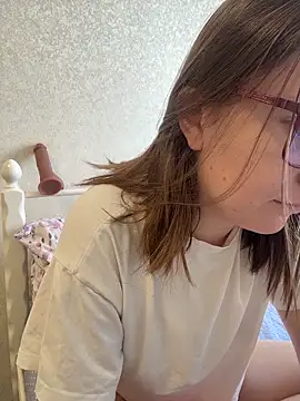 BeatriceTender online show from March 2026 10:32:01 AM