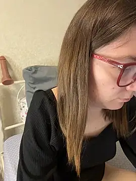 BeatriceTender online show from April 2026 07:11:02 PM