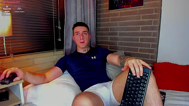 Snapshot of liam_oficial02 chatting on May 2026 03:13:02 AM liam oficial02 online show from May 2026 03:13:02 AM