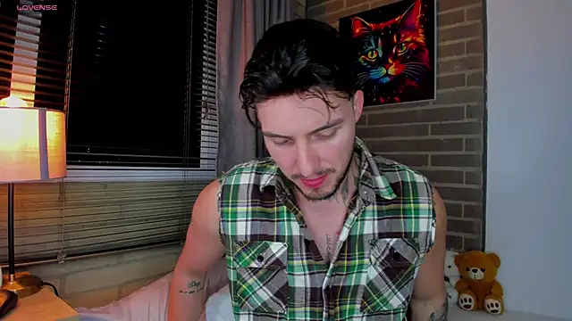 Snapshot of liam_oficial02 chatting on June 2026 03:31:01 AM liam oficial02 online show from June 2026 03:31:01 AM