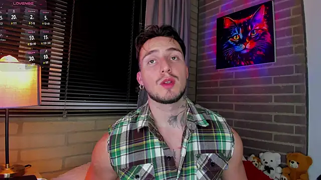 Snapshot of liam_oficial02 chatting on July 2026 04:19:01 AM liam oficial02 online show from July 2026 04:19:01 AM