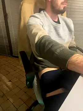 Snapshot of giorgakaci69 chatting on December 2025 04:57:02 PM giorgakaci69 online show from December 2025 04:57:02 PM