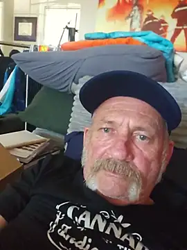 Snapshot of den-rock4u chatting on June 2026 08:03:01 PM den-rock4u online show from June 2026 08:03:01 PM