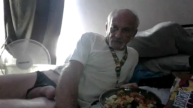 Snapshot of den-rock4u chatting on July 2026 10:01:01 PM den-rock4u online show from July 2026 10:01:01 PM