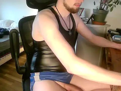 Snapshot of twinkish_90 chatting on January 2025 11:13:02 AM twinkish 90 online show from January 2025 11:13:02 AM