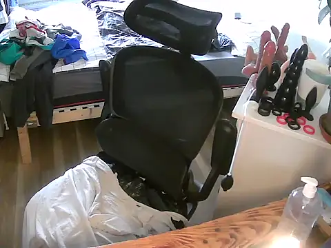 Snapshot of twinkish_90 chatting on January 2025 11:15:02 AM twinkish 90 online show from January 2025 11:15:02 AM