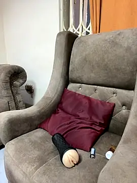 Snapshot of sknzy09 chatting on December 2025 11:48:01 AM sknzy09 online show from December 2025 11:48:01 AM