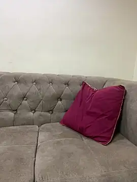 Snapshot of sknzy09 chatting on December 2025 01:17:01 PM sknzy09 online show from December 2025 01:17:01 PM