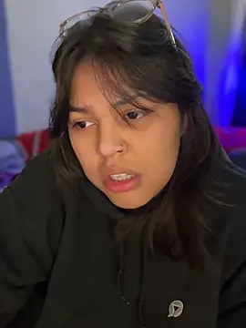 miacanela xo online show from December 2025 01:10:01 AM