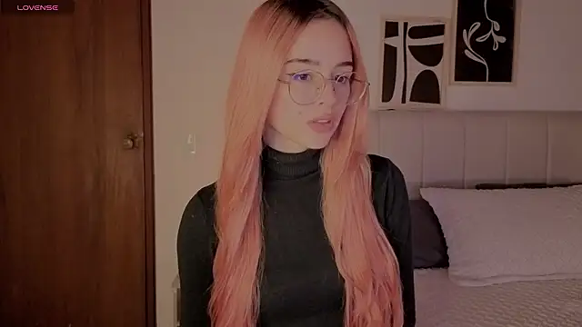 Roxxy mora online show from February 2026 10:30:01 PM