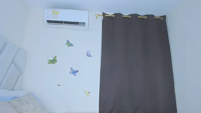 sofiacastillo01 online show from February 2026 03:47:02 AM