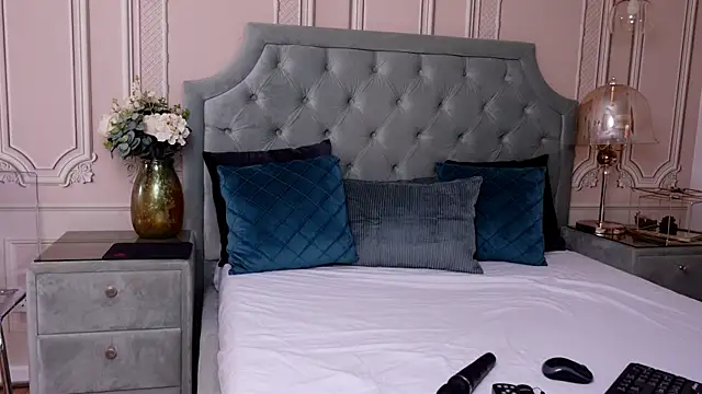 Snapshot of LucyAddison chatting on February 2025 03:59:01 AM LucyAddison online show from February 2025 03:59:01 AM