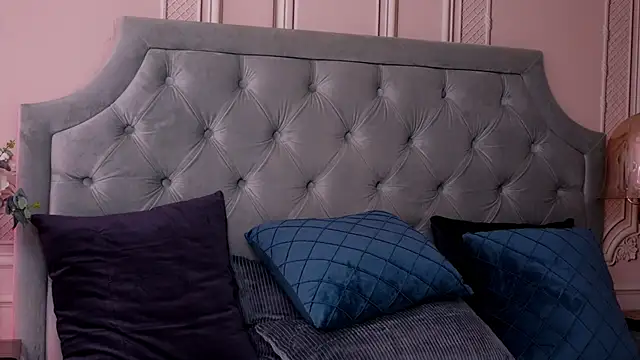 Snapshot of LucyAddison chatting on February 2025 10:39:02 AM LucyAddison online show from February 2025 10:39:02 AM