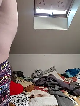 Snapshot of Bartzrl chatting on November 2025 01:10:01 PM Bartzrl online show from November 2025 01:10:01 PM