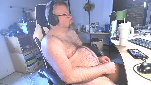 MagnusCockus online show from April 2026 06:23:01 PM