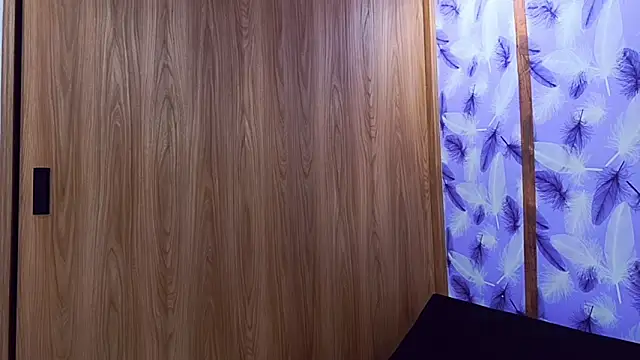 Molly ADY online show from November 2025 04:35:01 AM