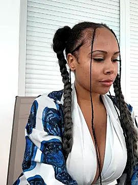 HaileyDiana online show from November 2025 10:54:01 AM