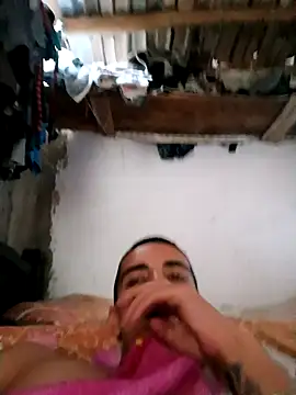 Snapshot of Restrepo300 chatting on October 2025 02:15:01 PM Restrepo300 online show from October 2025 02:15:01 PM