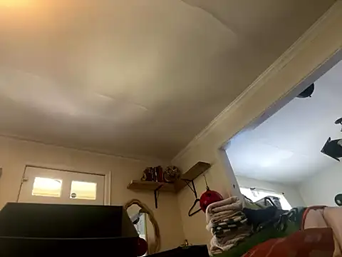 Snapshot of trash4cash chatting on March 2025 05:38:02 PM trash4cash online show from March 2025 05:38:02 PM