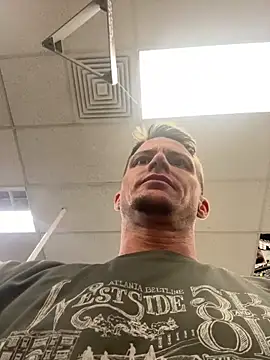 Snapshot of trash4cash chatting on March 2025 02:48:02 PM trash4cash online show from March 2025 02:48:02 PM