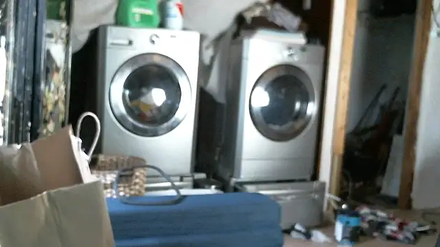 Snapshot of trash4cash chatting on October 2025 04:04:01 PM trash4cash online show from October 2025 04:04:01 PM