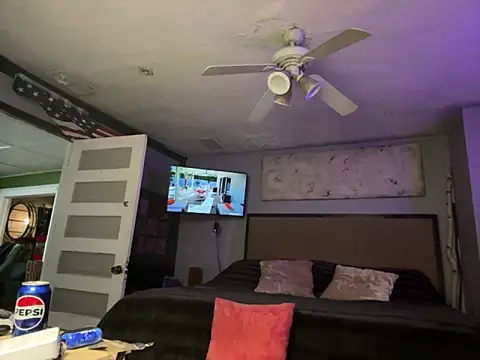 Snapshot of trash4cash chatting on February 2026 06:30:02 AM trash4cash online show from February 2026 06:30:02 AM