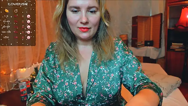 Snapshot of Your_Julia_Burns chatting on December 2024 11:32:02 AM Your Julia Burns online show from December 2024 11:32:02 AM