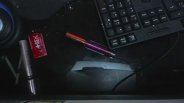 Snapshot of MaddyHudson chatting on December 2024 09:17:02 AM MaddyHudson online show from December 2024 09:17:02 AM