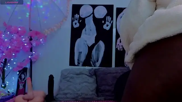 Snapshot of KilyetVera3x chatting on February 2026 05:39:01 AM KilyetVera3x online show from February 2026 05:39:01 AM