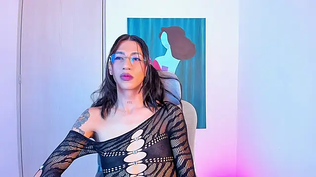 sofiaa grey  online show from April 2026 02:33:01 PM