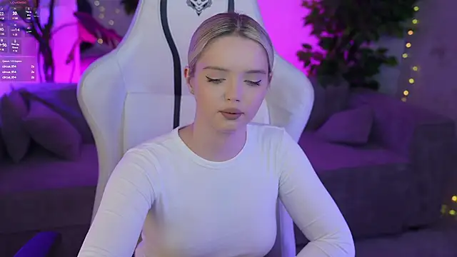 Cassy-Celestial  online show from February 2025 06:54:01 AM